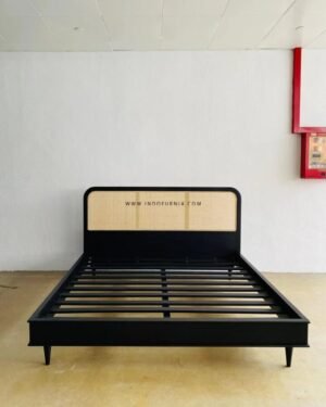Tempat Tidur Rotan Jati Retro