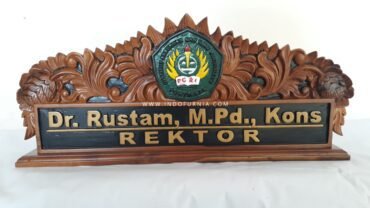 Papan Nama Meja Ukir Rektor